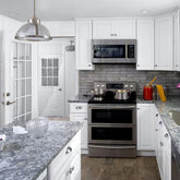 Fabuwood Value Premium Hallmark Frost Raised Panel White Door Sample