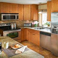 Wolf Classic Dartmouth Honey Stain Shaker Brown Door Sample